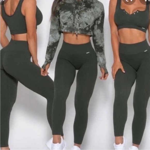 Bombshell Sportswear Pants - Bombshell Sportswear Ribbed Seamless Leggings Black Silver Logo Size XS NEW